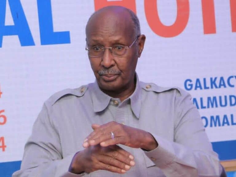 Madaxweynaha Galmudug oo Kursi Xildhibaan ka hor istaagay Jeneraal Indha-Qarshe