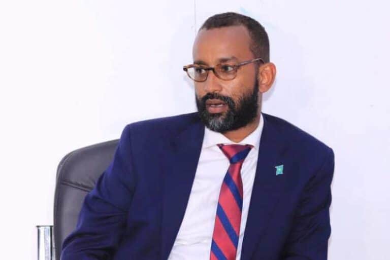 Kursigii ugu horeeyay ee lagu tartamo magaalada Beledweyne iyo Xildhibaanka kusoo baxay