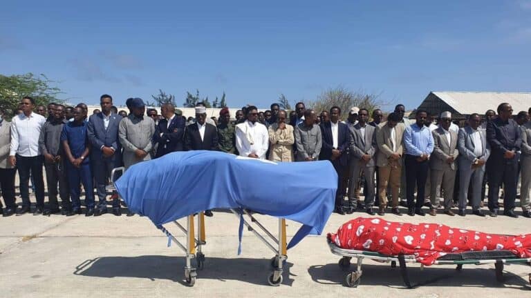 Meydka Aamina Cabdi oo Janaasada lagula tukaday Garoonka Muqdisho iyo Madaxda ka qeyb gashay