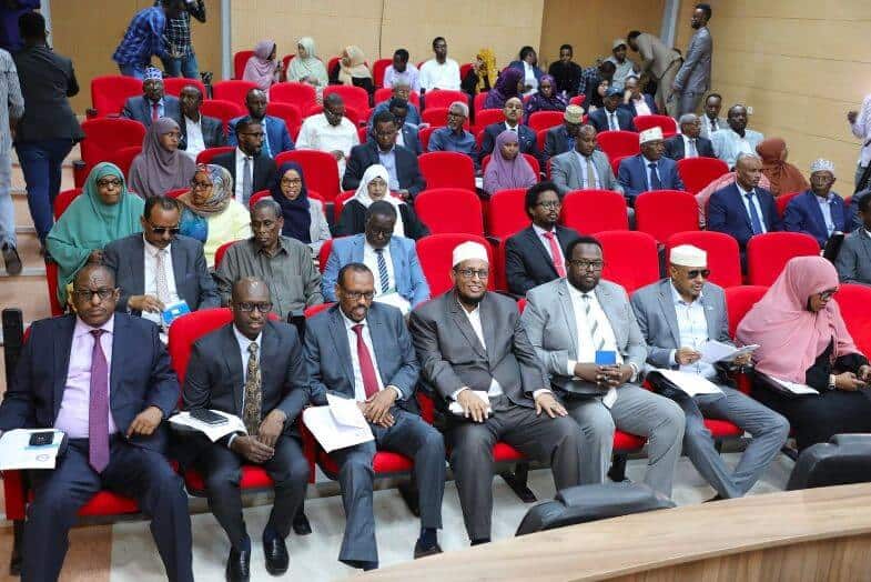 Aqalka_Sare-Baarlamaanka-11-aad