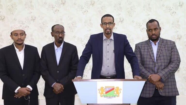 Xildhibaanadii laga soo doortay K/Galbeed oo kusoo wajahan Muqdisho iyo Xal la gaaray…