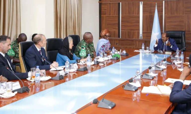 Kulan dhex maray Madaxweyne Xasan Sheekh iyo Wakiilada Beesha Caalamka