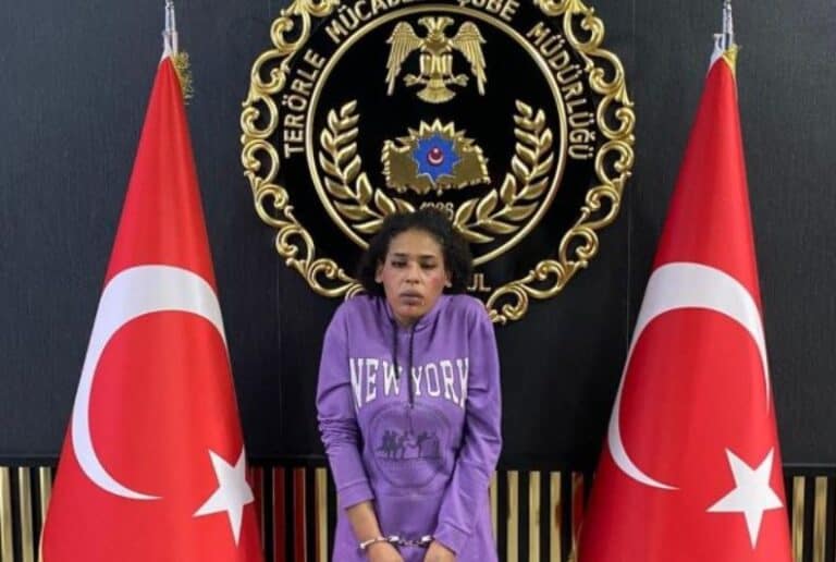 Haweeneydii Boorsada Qaraxa ka fulisay Istanbul oo lasoo Bandhigay iyo Xog ay bixisay