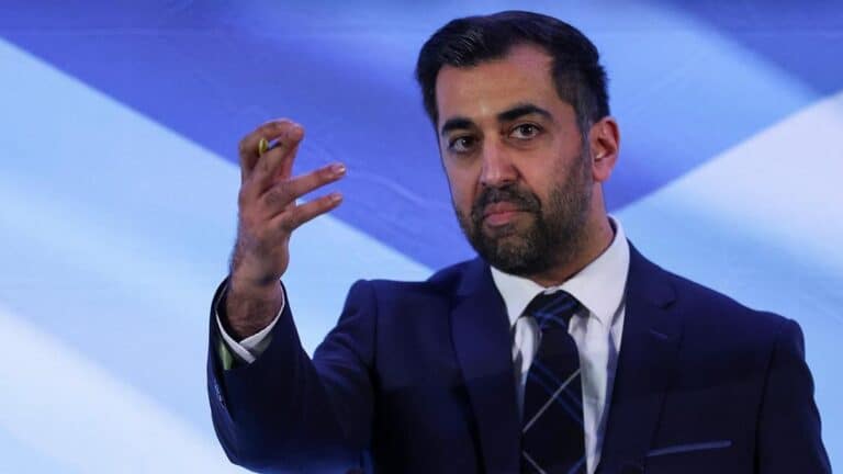 Scotland oo yeelatay Ra’iisal wasaarihii ugu horeeyay ee Muslim ah iyo taariikhdiisa