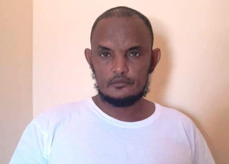 Qaadigii Maxkamadda Al-Shabaab ee G/Banaadir isku dhiibay dowladda Somaliya