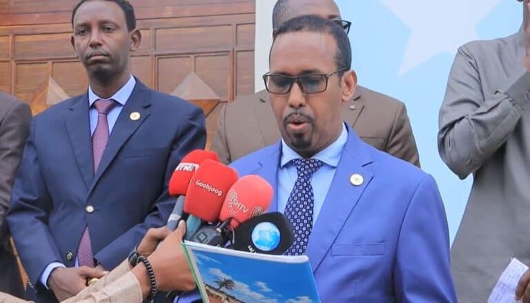 Xildhibaanno ka horjeeda Madaxweyne Xasan Sheekh oo Kutlad uga dhawaaqay Muqdisho