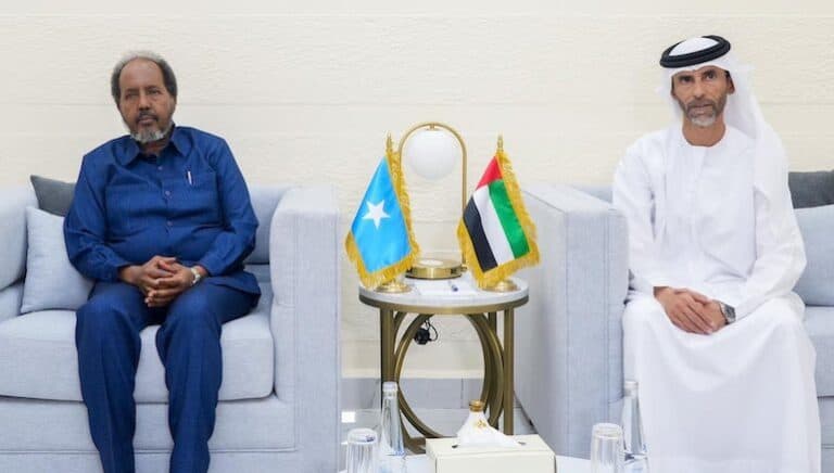 Maxaa keenay inuu Madaxweyne Xasan Sheekh tago Safaaradda Imaaraadka ee Muqdisho..?