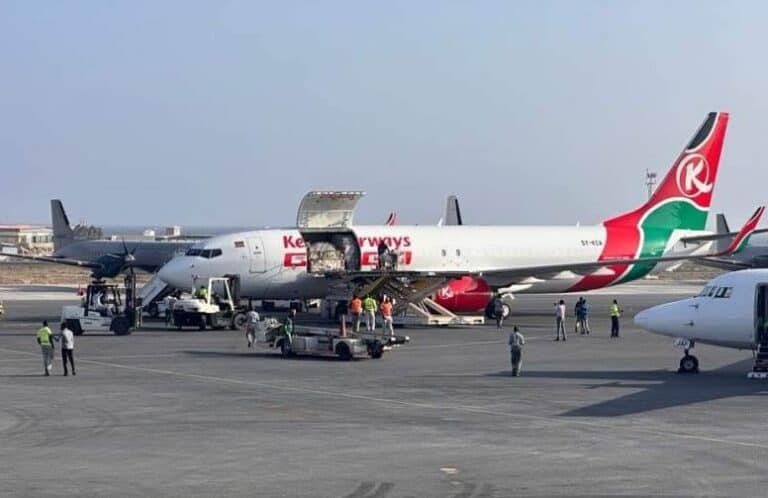 Shirkadda Kenya Airways oo Duulimaad Ganacsi ka bilowday Garoonka Muqdisho